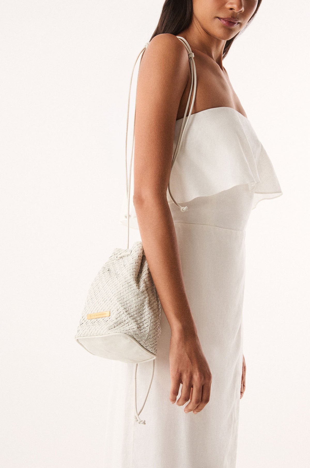 gid://shopify/Product/15406729199837