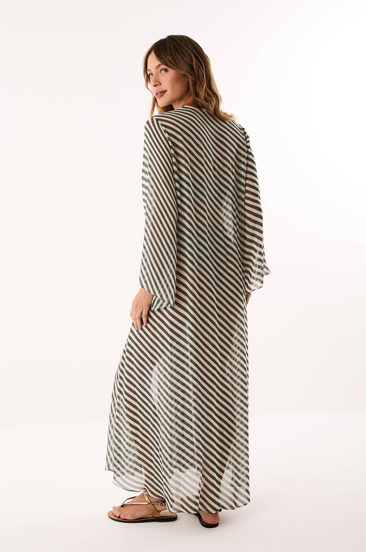 gid://shopify/Product/9676186779869