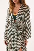 gid://shopify/Product/9676186779869