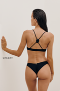 gid://shopify/Product/9595868217565