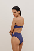 gid://shopify/Product/9595880243421
