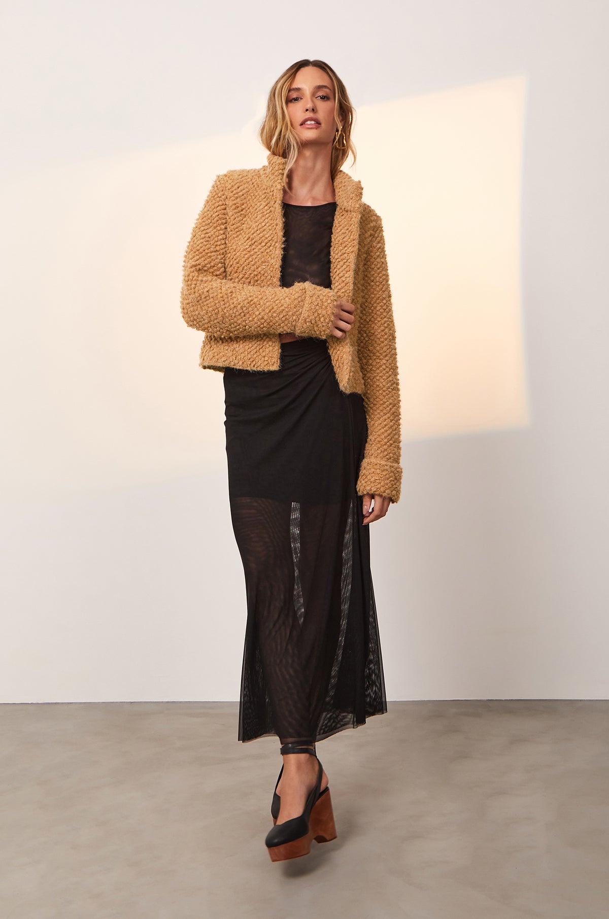 gid://shopify/Product/9595977072861