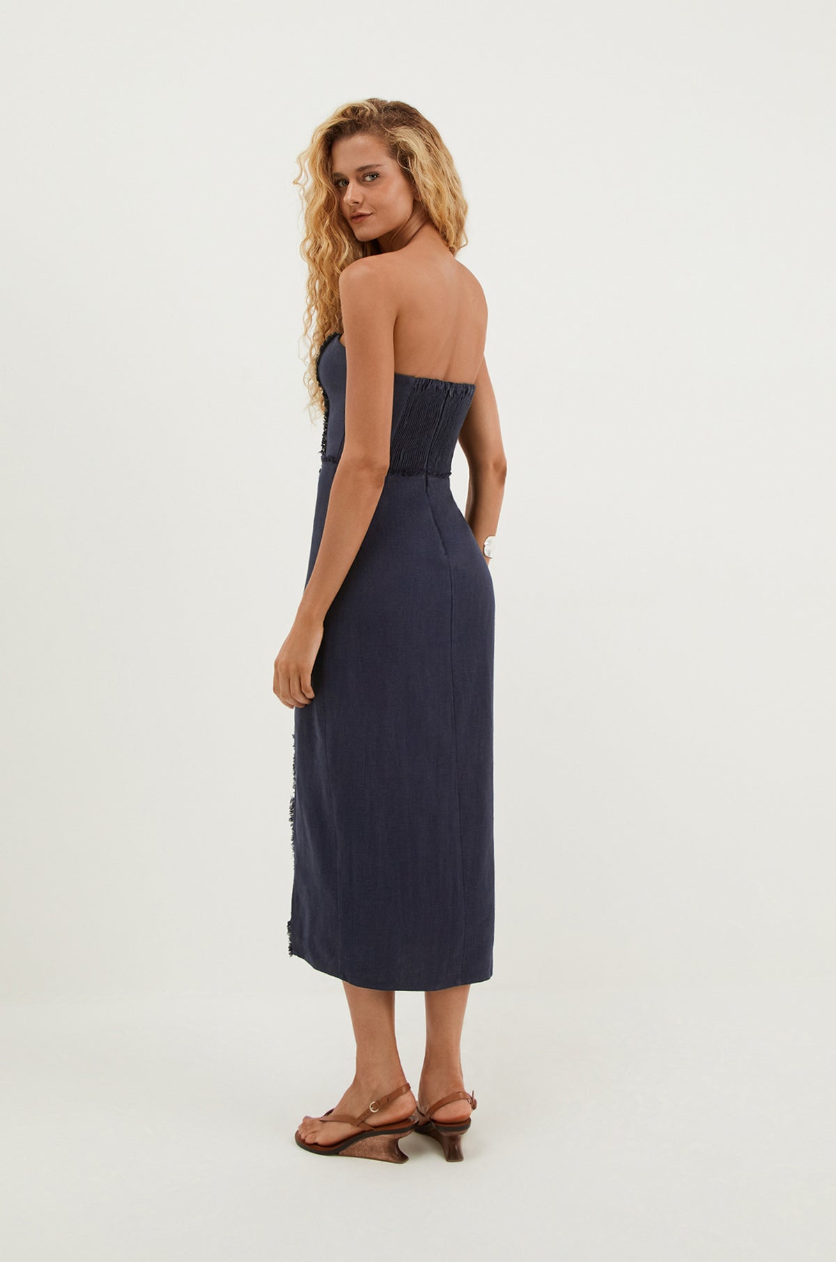 gid://shopify/Product/9596172239069