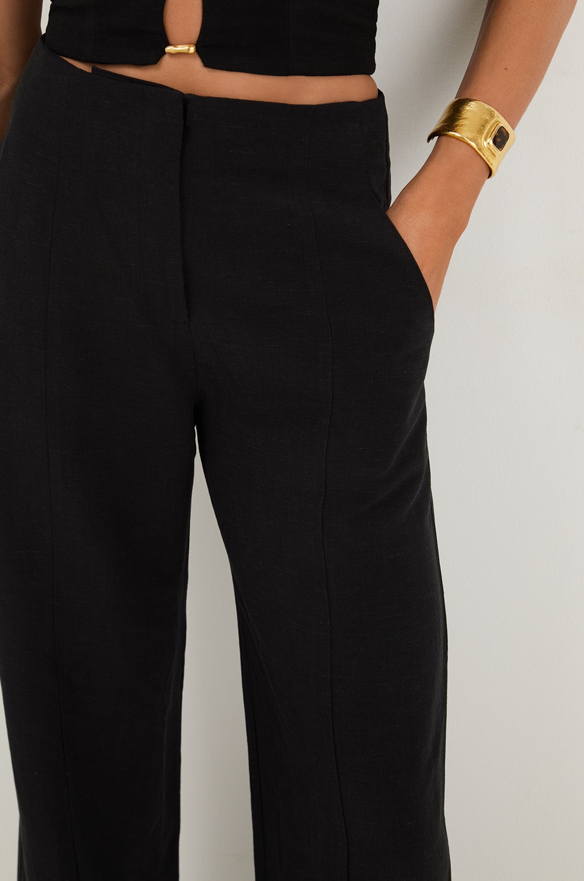 gid://shopify/Product/9596149858525